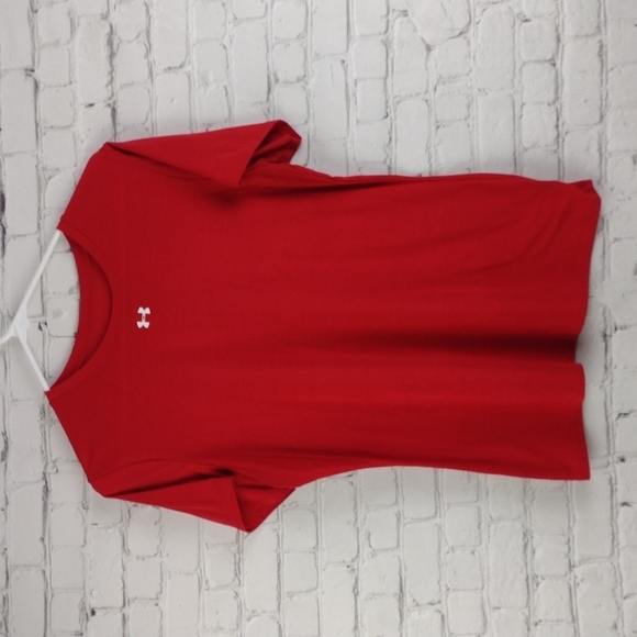 Under Armour Tops - Womens Under Armour Red Tshirt M